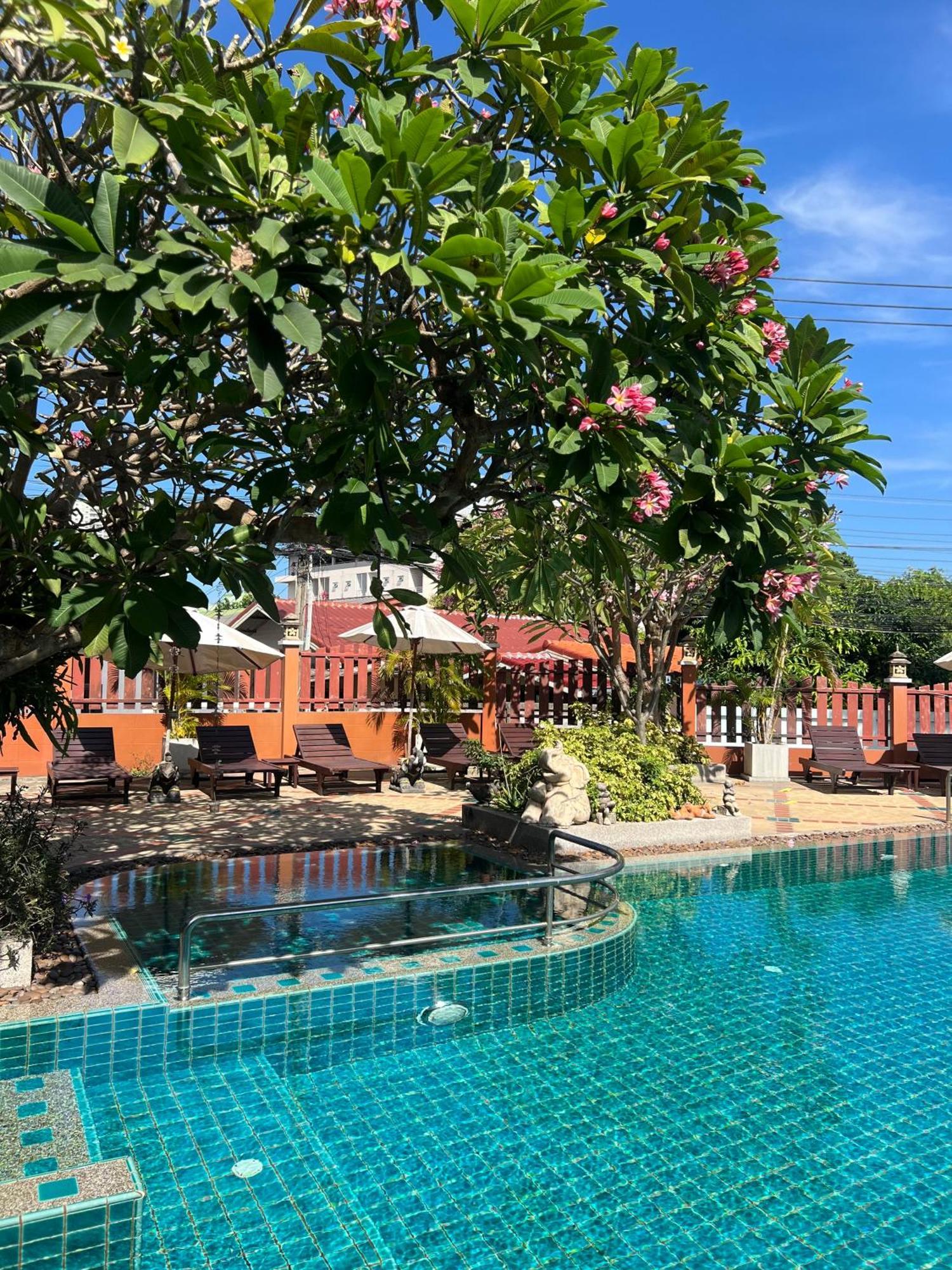 芭達亞 Pattara Mansion พัทยา酒店 外观 照片